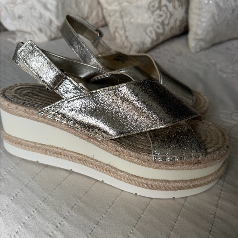 Marc Fisher Metallic Espadrille Wedges - LIKE NEW - Picture 2 of 10